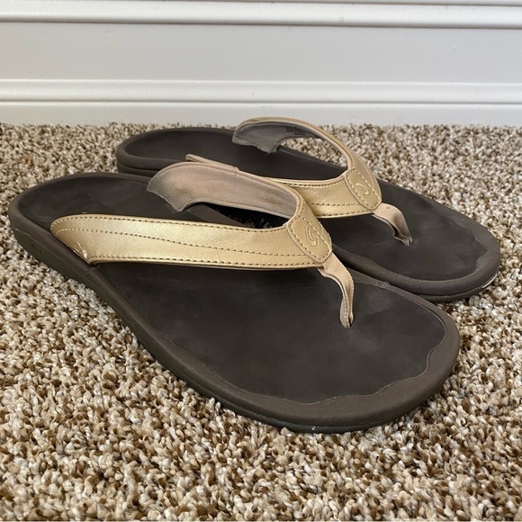 Olukai | Women's Ohana Flip Flops Gold Brown Size 11 - Picture 1 of 8